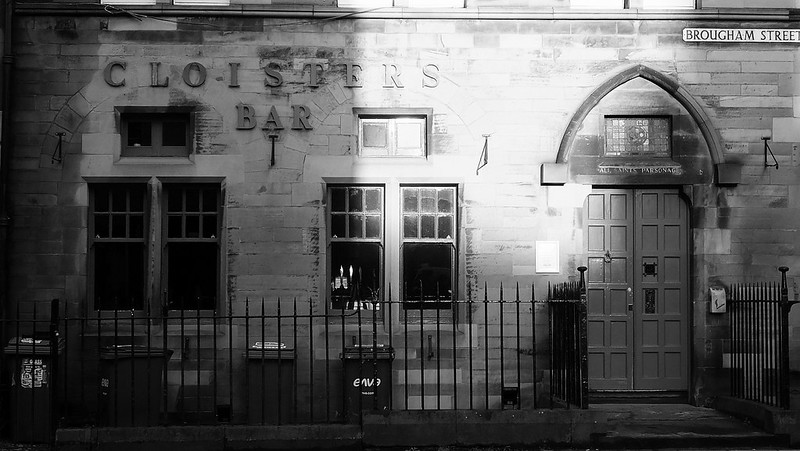 Cloisters Bar. © byronv2